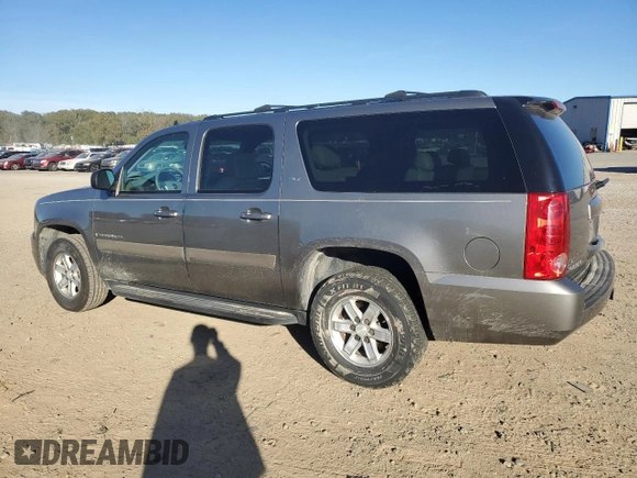 2008 GMC Yukon XL SLE w/3SA with VIN 1GKFC16058R125716, listed as a Copart auction lot 82156534 with Not Provided miles and Salvage Title. Bid and sale history available at carsss.com. Image 2.