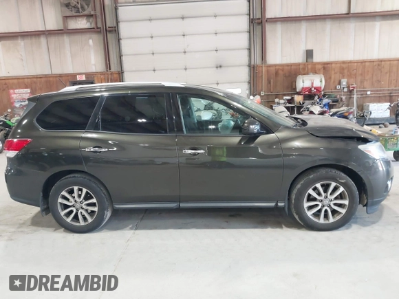 2016 Nissan Pathfinder Platinum with VIN 5N1AR2MM1GC601909, listed as a IAAI auction lot 42114650 with 151,423 mi miles. Bid and sale history available at carsss.com. Image 13.