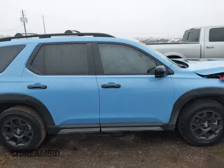 2023 Honda Pilot TrailSport with VIN 5FNYG1H63PB000406, listed as a IAAI auction lot 41454055 with 29,127 mi miles. Bid and sale history available at carsss.com. Image 13.