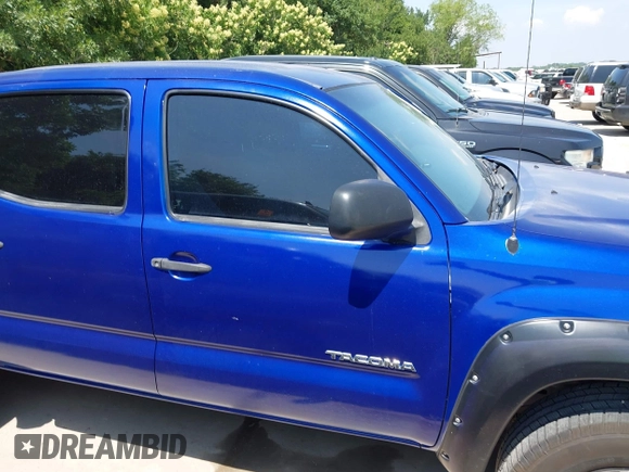2005 Toyota Tacoma PreRunner z VIN 3TMJU62N75M001803, wystawiony jako IAAI lot #42329450 z przebiegiem 138 188 mil mil oraz . Historia ofert i sprzedaży dostępna na DreamBid. Obrazek 13.
