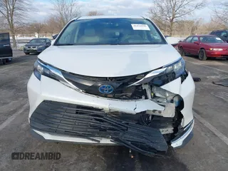 2024 Toyota Sienna XLE with VIN 5TDJSKFC6RS119094, listed as a IAAI auction lot 41434990 with 113,532 mi miles and . Bid and sale history available at DreamBid. Image 12.