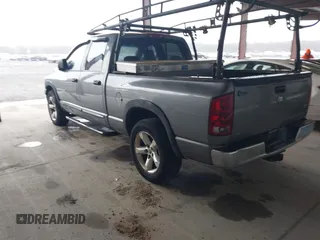 2006 Dodge 1500 SLT z VIN 1D7HA18N06S680362, wystawiony jako IAAI lot #41836625 z przebiegiem 201 180 mil mil oraz . Historia ofert i sprzedaży dostępna na DreamBid. Obrazek 3.