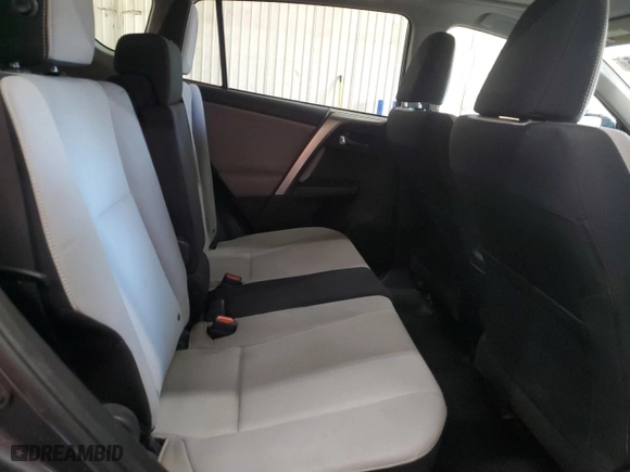2018 Toyota RAV4 XLE with VIN JTMRFREV1JJ736777, listed as a Copart auction lot 52329605 with 60,069 mi miles and Salvage Title. Bid and sale history available at carsss.com. Image 10.