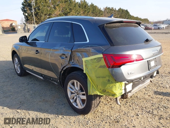 2022 Audi Q5 S line Premium z VIN WA1GAAFY0N2140330, wystawiony jako IAAI lot #41756318 z przebiegiem 39 165 mil mil oraz . Historia ofert i sprzedaży dostępna na DreamBid. Obrazek 3.