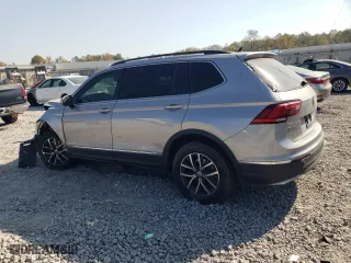 2020 Volkswagen Tiguan SE with VIN 3VV2B7AX4LM139879, listed as a Copart auction lot 77649604 with 109,402 mi miles and Salvage Title. Bid and sale history available at carsss.com. Image 2.