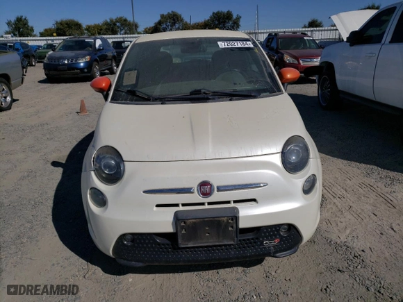 2015 FIAT 500e with VIN 3C3CFFGE2FT603371, listed as a Copart auction lot 72027184 with 0 mi miles and Clean Title. Bid and sale history available at carsss.com. Image 5.