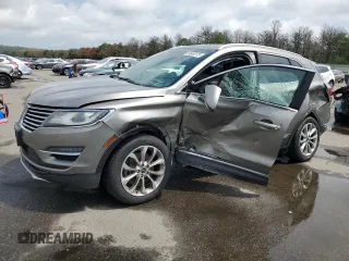 2017 Lincoln MKC Select z VIN 5LMCJ2D9XHUL46567, wystawiony jako Copart lot #64600175 z przebiegiem 65 089 mil mil oraz Szkoda całkowita • Salvage title. Historia ofert i sprzedaży dostępna na DreamBid. Obrazek 1.