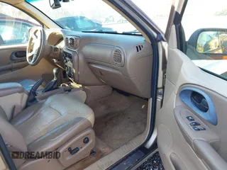 2004 Chevrolet TrailBlazer EXT LT with VIN 1GNET16P146155237, listed as a IAAI auction lot 40819400 with 1 mi miles. Bid and sale history available at carsss.com. Image 5.