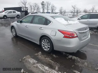2013 Nissan Altima 2.5 SL with VIN 1N4AL3AP2DC256434, listed as a IAAI auction lot 41530419 with 137,540 mi miles. Bid and sale history available at carsss.com. Image 3.