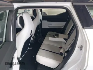 2023 Fisker Ocean Extreme с VIN VCF1EBU23PG006972, выставлен на аукционе IAAI как лот 42236647 с пробегом Не указан миль и . История ставок и продаж доступна на DreamBid. Изображение 8.