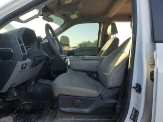 2020 Ford F-350 XL with VIN 1FD8W3HT1LEC39366, listed as a Copart auction lot 80957504 with 129,628 mi miles and Clean title. Bid and sale history available at DreamBid. Image 7.
