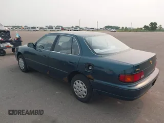1996 Toyota Camry DX z VIN JT2BG12K0T0417267, wystawiony jako IAAI lot #42386332 z przebiegiem 222 688 mil mil oraz . Historia ofert i sprzedaży dostępna na DreamBid. Obrazek 3.