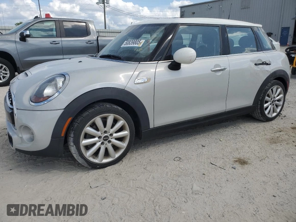2016 MINI Hardtop 4 Door S z VIN WMWXU3C51G2D28635, wystawiony jako Copart lot #50839805 z przebiegiem 76 274 mil mil oraz Szkoda całkowita • Salvage title. Historia ofert i sprzedaży dostępna na DreamBid. Obrazek 1.