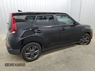 2022 Kia Soul EX with VIN KNDJ33AUXN7799041, listed as a Copart auction lot 83771604 with 63,578 mi miles and Clean Title. Bid and sale history available at carsss.com. Image 3.