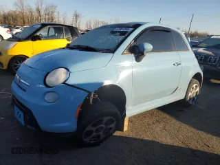 2017 FIAT 500e with VIN 3C3CFFGE8HT529912, listed as a Copart auction lot 42961285 with 0 mi miles and Clean Title. Bid and sale history available at carsss.com. Image 1.