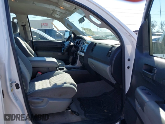 2010 Toyota Tundra 4WD Truck with VIN 5TFUM5F17AX010617, listed as a IAAI auction lot 41632318 with 363,446 mi miles. Bid and sale history available at carsss.com. Image 5.
