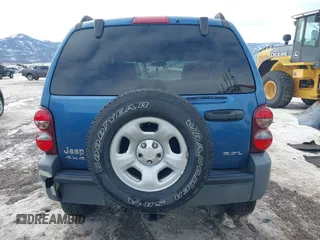 2005 Jeep Liberty Sport with VIN 1J4GL48K45W599048, listed as a IAAI auction lot 41603457 with 107,781 mi miles. Bid and sale history available at carsss.com. Image 17.