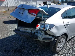 2017 Kia Forte LX with VIN 3KPFK4A7XHE018418, listed as a IAAI auction lot 41874292 with 87,608 mi miles. Bid and sale history available at carsss.com. Image 6.