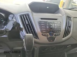 2018 Ford Transit z VIN 1FTYR1YG9JKA80761, wystawiony jako IAAI lot #42859226 z przebiegiem 132 605 mil mil oraz . Historia ofert i sprzedaży dostępna na DreamBid. Obrazek 14.