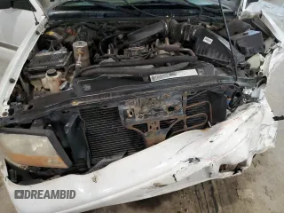 2000 GMC Jimmy SLE Convenience with VIN 1GKDT13W9Y2396240, listed as a Copart auction lot 64545613 with 192,773 mi miles and Salvage Title. Bid and sale history available at carsss.com. Image 12.