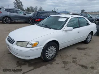 2000 Toyota Camry CE with VIN JT2BG22K0Y0430680, listed as a IAAI auction lot 42047038 with 195,572 mi miles. Bid and sale history available at carsss.com. Image 17.