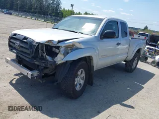 2008 Toyota Tacoma with VIN 5TEUU42N78Z517345, listed as a IAAI auction lot 42036113 with 247,880 mi miles and . Bid and sale history available at carsss.com. Image 2.