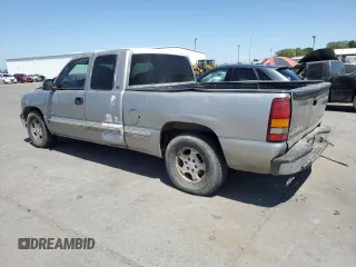 2000 Chevrolet Silverado 1500 LS with VIN 2GCEC19T0Y1101958, listed as a Copart auction lot 55123655 with 260,479 mi miles and Clean Title. Bid and sale history available at carsss.com. Image 2.