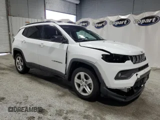 2023 Jeep Compass Latitude with VIN 3C4NJDBN4PT552987, listed as a Copart auction lot 62594125 with 68,241 mi miles and Clean title. Bid and sale history available at DreamBid. Image 4.