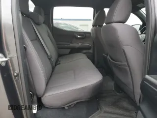 2017 Toyota Tacoma SR5 z VIN 3TMAZ5CNXHM048452, wystawiony jako Copart lot #52996785 z przebiegiem 71 588 mil mil oraz Szkoda całkowita • Salvage title. Historia ofert i sprzedaży dostępna na DreamBid. Obrazek 10.