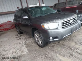 2008 Toyota Highlander Sport with VIN JTEDS43A882041821, listed as a IAAI auction lot 41981082 with 252,993 mi miles. Bid and sale history available at carsss.com. Image 1.