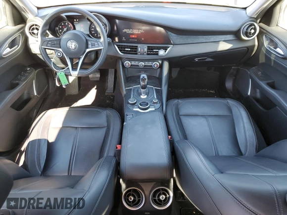 2019 Alfa Romeo Giulia Sport with VIN ZARFAMAN7K7621714, listed as a Copart auction lot 81735784 with 40,273 mi miles and Clean Title. Bid and sale history available at carsss.com. Image 8.