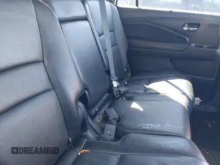 2017 Honda Pilot Touring z VIN 5FNYF6H99HB089121, wystawiony jako IAAI lot #41896878 z przebiegiem 145 330 mil mil oraz . Historia ofert i sprzedaży dostępna na DreamBid. Obrazek 8.