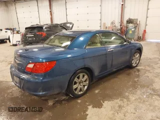 2010 Chrysler Sebring Limited z VIN 1C3BC6EV4AN122733, wystawiony jako IAAI lot #41420349 z przebiegiem 128 164 mil mil oraz . Historia ofert i sprzedaży dostępna na DreamBid. Obrazek 4.