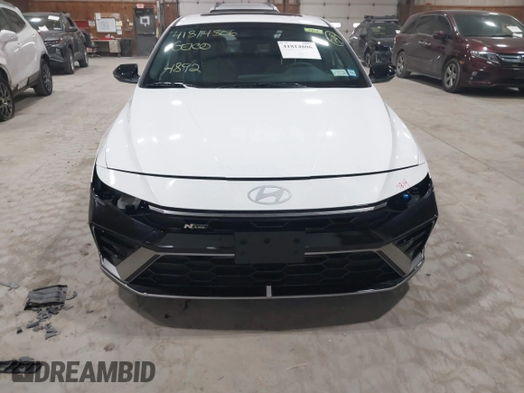 2025 Hyundai Elantra N Line z VIN KMHLR4DF6SU867998, wystawiony jako IAAI lot #41814806 z przebiegiem 4 892 mil mil oraz . Historia ofert i sprzedaży dostępna na DreamBid. Obrazek 18.