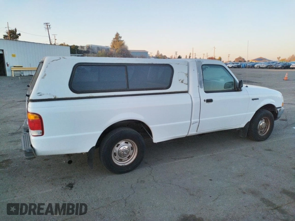 1999 Ford Ranger XL with VIN 1FTYR10V4XUB32661, listed as a Copart auction lot 83122484 with 105,798 mi miles and Clean Title. Bid and sale history available at carsss.com. Image 3.