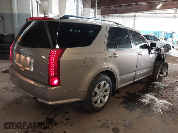 2008 Cadillac SRX AWD with VIN 1GYEE437080170811, listed as a IAAI auction lot 41218795 with 135,347 mi miles. Bid and sale history available at carsss.com. Image 4.