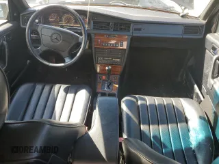 1993 Mercedes-Benz 190 z VIN WDBDA28D1PG007363, wystawiony jako Copart lot #53259095 z przebiegiem 85 393 mil mil oraz Nie do naprawy • Non repairable. Historia ofert i sprzedaży dostępna na DreamBid. Obrazek 8.