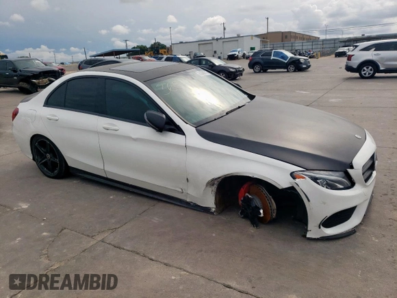2018 Mercedes-Benz C 300 with VIN 55SWF4JB4JU253355, listed as a Copart auction lot 58866015 with 101,776 mi miles and Salvage title. Bid and sale history available at DreamBid. Image 4.
