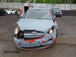2010 Hyundai Accent GS z VIN KMHCM3AC0AU178542, wystawiony jako IAAI lot #42216335 z przebiegiem 186 236 mil mil oraz . Historia ofert i sprzedaży dostępna na DreamBid. Obrazek 12.