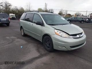 2008 Toyota Sienna XLE with VIN 5TDBK22C98S019421, listed as a IAAI auction lot 42037261 with 193,589 mi miles and . Bid and sale history available at DreamBid. Image 1.