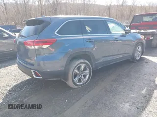 2018 Toyota Highlander Limited z VIN 5TDDZRFH2JS811211, wystawiony jako IAAI lot #41520910 z przebiegiem 153 401 mil mil oraz . Historia ofert i sprzedaży dostępna na DreamBid. Obrazek 4.
