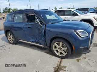 2025 MINI Countryman S with VIN WMZ23GA06S7S21118, listed as a Copart auction lot 62491425 with 11,851 mi miles and Clean title. Bid and sale history available at DreamBid. Image 4.