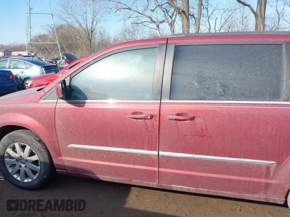 2013 Chrysler Town & Country Touring z VIN 2C4RC1BG0DR684199, wystawiony jako IAAI lot #41679365 z przebiegiem 115 607 mil mil oraz . Historia ofert i sprzedaży dostępna na DreamBid. Obrazek 14.
