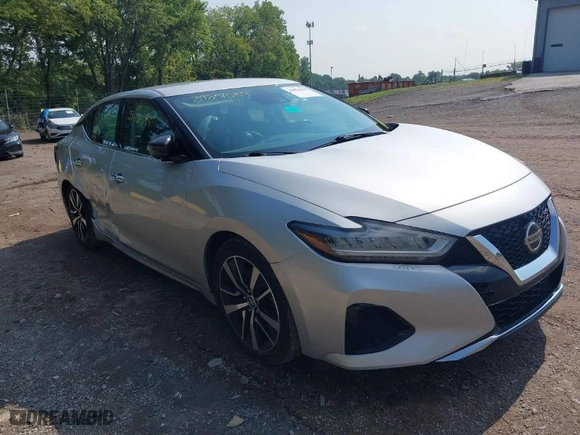 2021 Nissan Maxima SV with VIN 1N4AA6CV2MC505706, listed as a IAAI auction lot 39851084 with 73,240 mi miles. Bid and sale history available at carsss.com. Image 1.