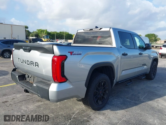 2022 Toyota Tundra 2WD SR5 with VIN 5TFLA5AB0NX015314, listed as a IAAI auction lot 41704714 with 29,629 mi miles. Bid and sale history available at carsss.com. Image 4.