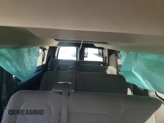 2017 Chevrolet Express Passenger LT z VIN 1GAZGPFG0H1339243, wystawiony jako Copart lot #51465385 z przebiegiem 116 263 mil mil oraz Szkoda całkowita • Salvage title. Historia ofert i sprzedaży dostępna na DreamBid. Obrazek 10.