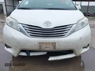 2017 Toyota Sienna XLE Auto Access Seat z VIN 5TDYZ3DC2HS846346, wystawiony jako IAAI lot #42126507 z przebiegiem 223 462 mil mil oraz . Historia ofert i sprzedaży dostępna na DreamBid. Obrazek 18.