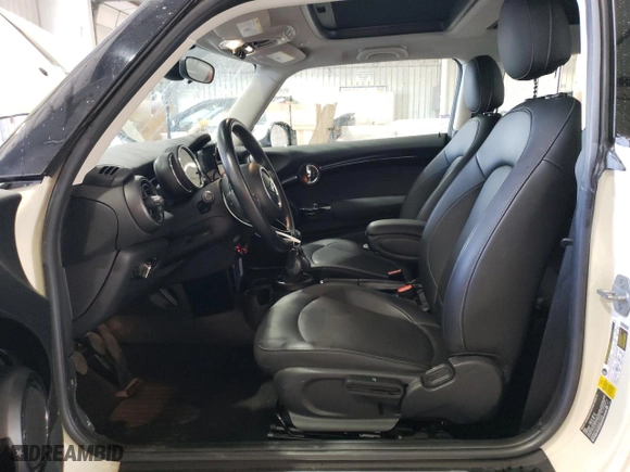2019 MINI Hardtop 2 Door Cooper with VIN WMWXP5C53K2D72454, listed as a Copart auction lot 50498305 with 50,574 mi miles and Salvage Title. Bid and sale history available at carsss.com. Image 7.