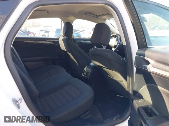 2020 Ford Fusion SE с VIN 3FA6P0HD1LR122177, выставлен на аукционе IAAI как лот 41749652 с пробегом 54 365 миль миль и . История ставок и продаж доступна на DreamBid. Изображение 8.