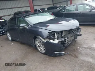 2014 Lincoln MKZ with VIN 3LN6L2G97ER830852, listed as a IAAI auction lot 41225369 with 89,972 mi miles. Bid and sale history available at carsss.com. Image 1.